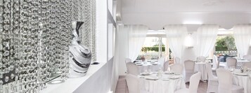 Daily buffet breakfast (EUR 14 per person)