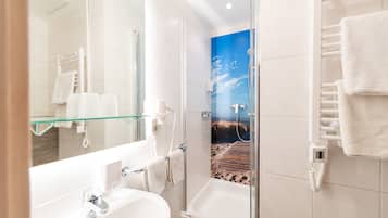 Double or Twin Room, 1 Double or 2 Twin Beds | Bathroom | Shower, hair dryer, towels, soap