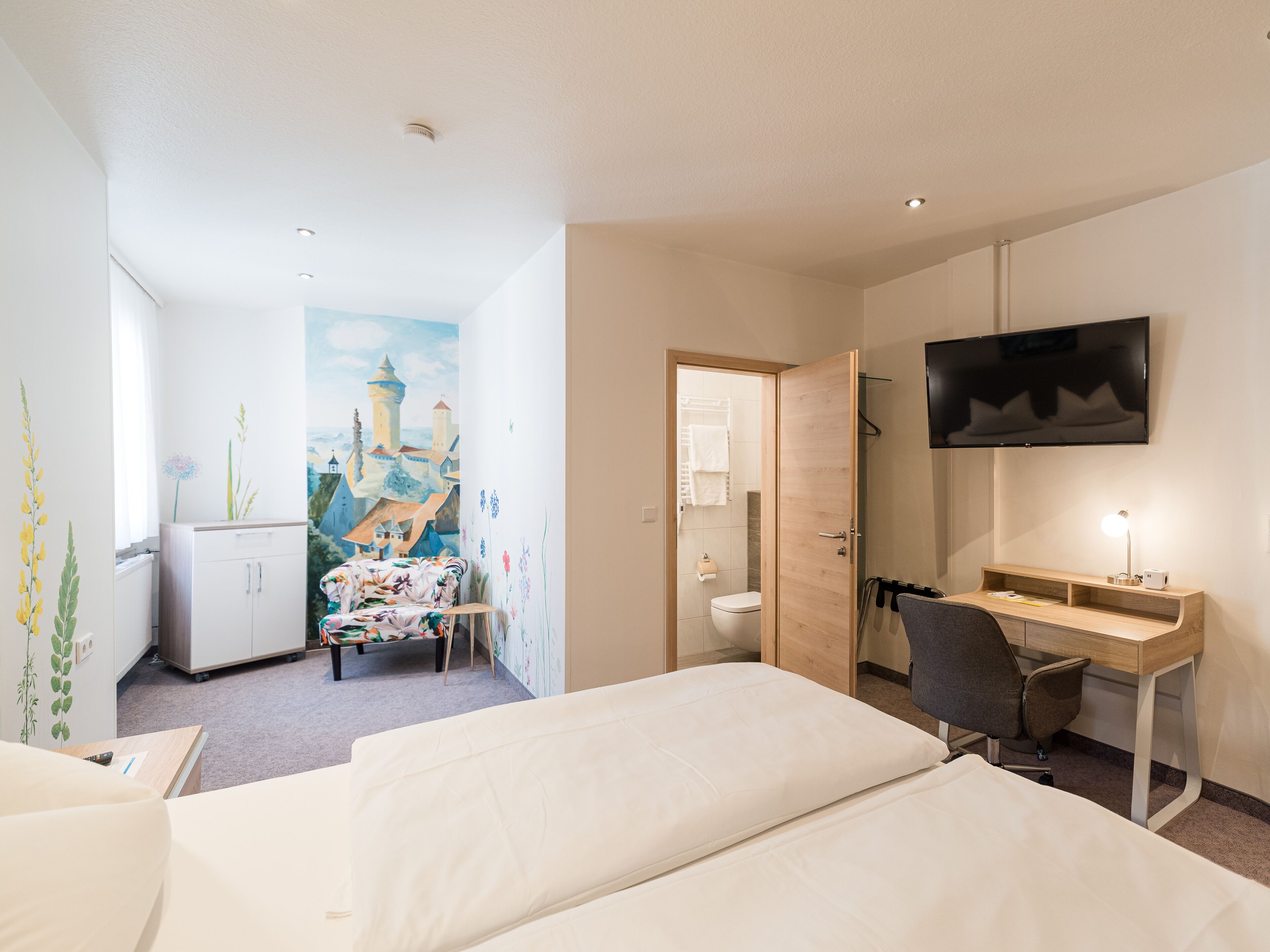 double or twin room, 1 double or 2 single beds | 1 bedroom, hypo-allergenic bedding, desk, soundproofing