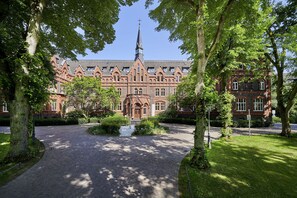 Property entrance - Hotel MutterHaus Düsseldorf (Düsseldorf)