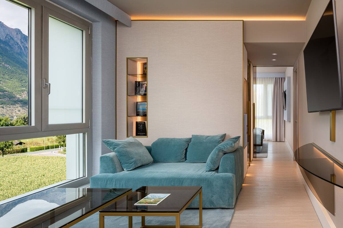 套房 | 起居區 | 30-吋平面電視、衛星頻道、電視、電腦