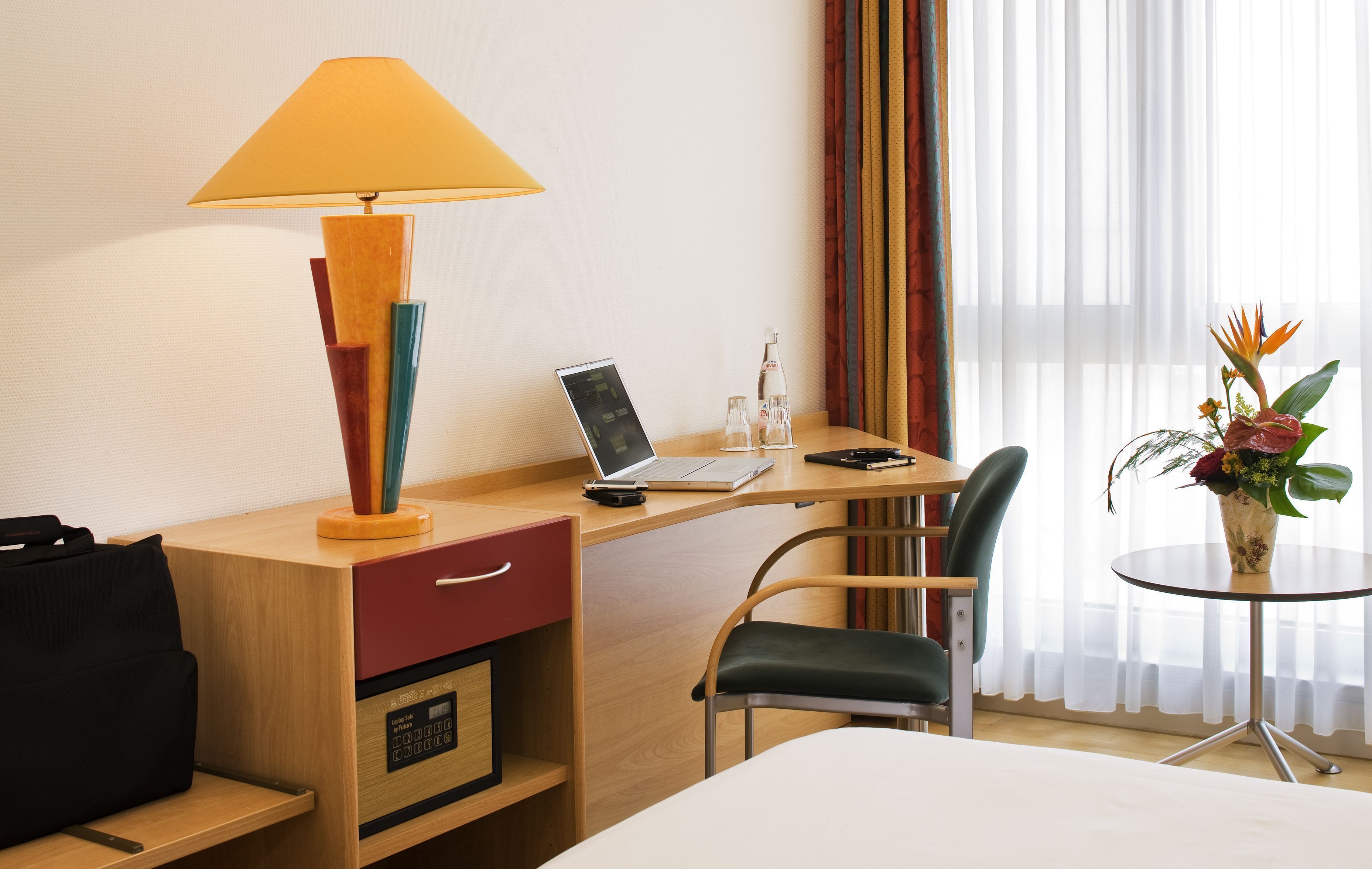 minibar, in-room safe, individually decorated, individually furnished