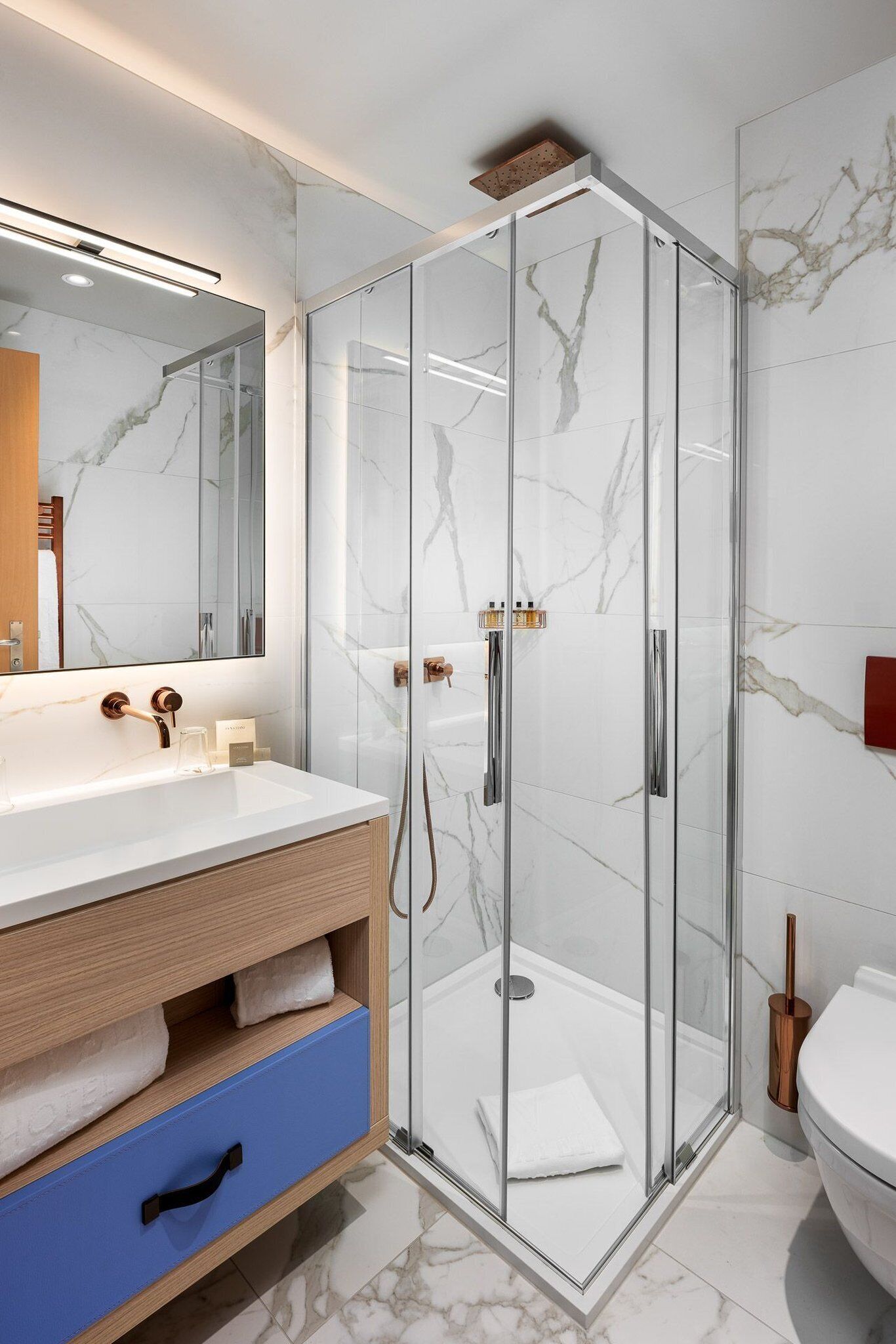 minibar, in-room safe, individually decorated, individually furnished