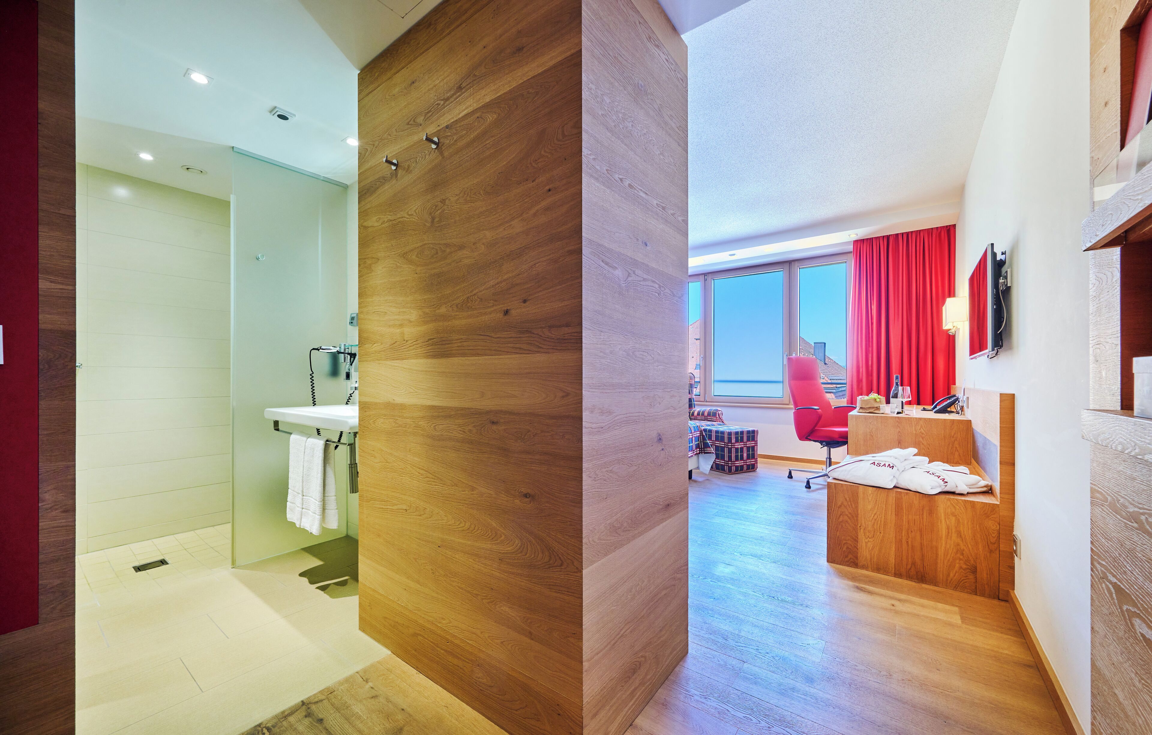 comfort double room | bathroom | shower, free toiletries, hair dryer, towels