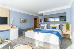 1 bedroom, hypo-allergenic bedding, free minibar, in-room safe