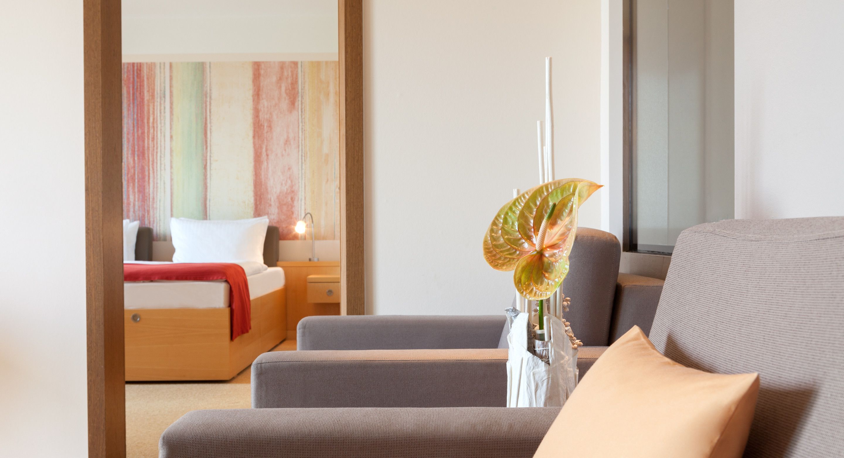 Deluxe-Suite, Meerblick | Allergikerbettwaren, kostenlose Minibar, Zimmersafe, Schreibtisch