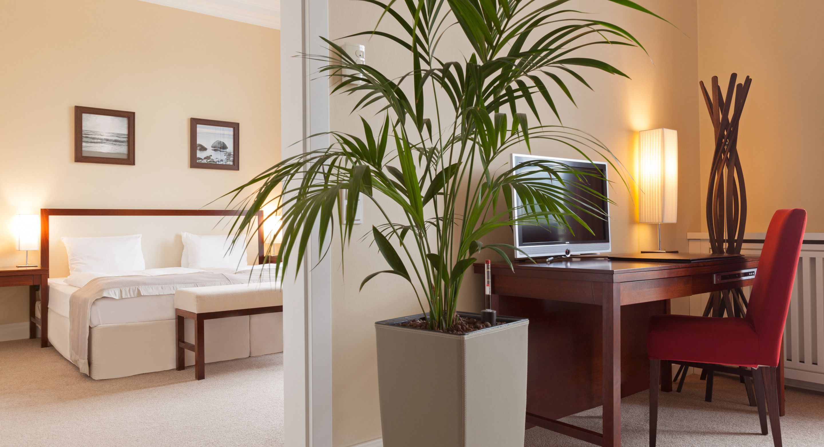 deluxe suite, sea view | 1 bedroom, hypo-allergenic bedding, free minibar, in-room safe