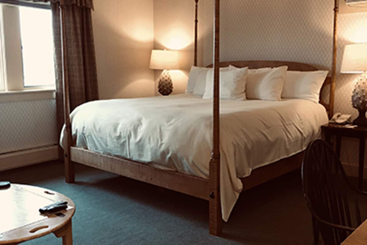 Habitación (The Lupine Room) | Ropa de cama de alta calidad y wifi gratis