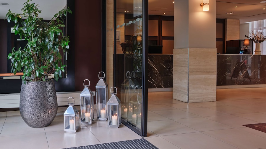 Adina Apartment Hotel Berlin CheckPoint Charlie