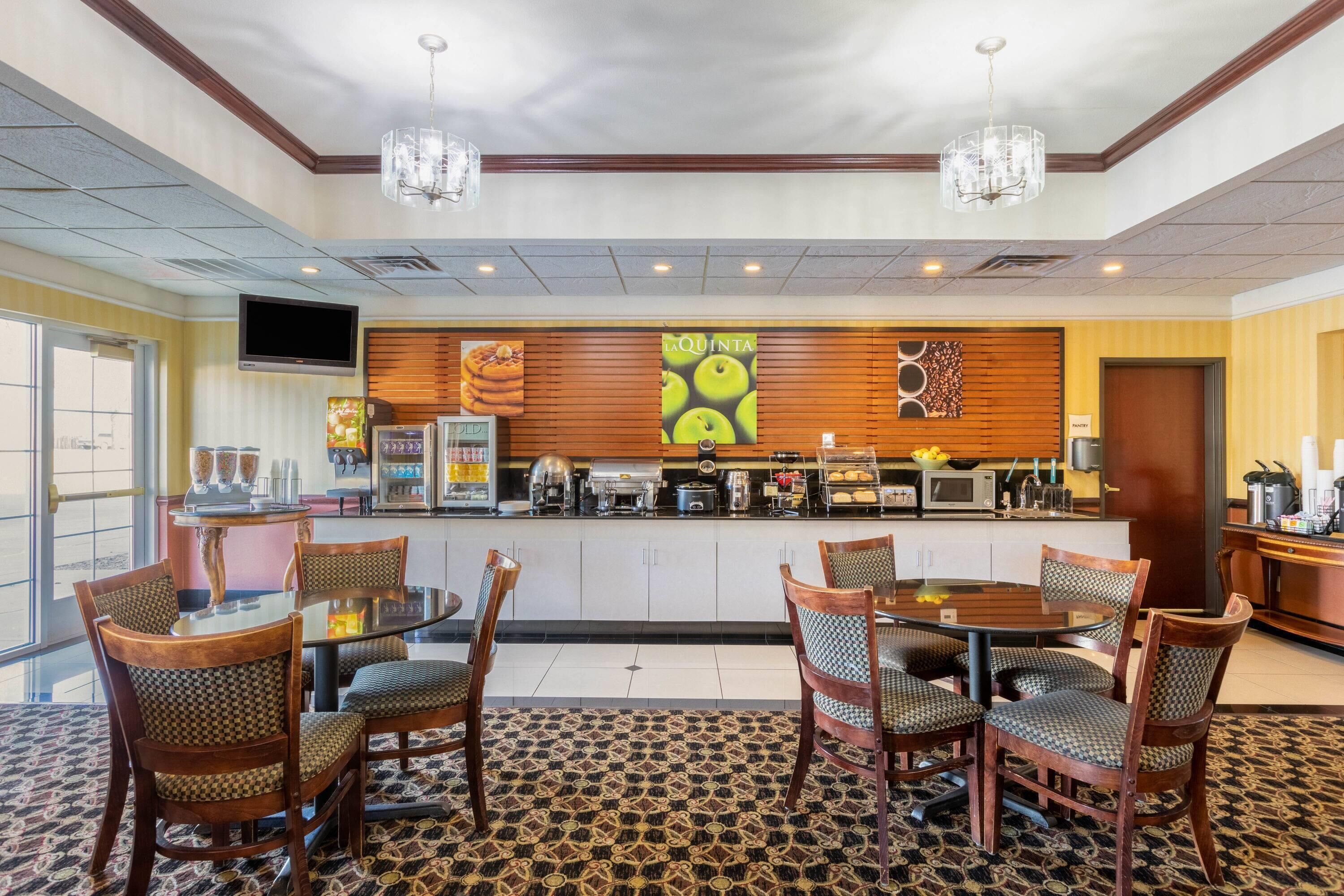 Free daily full breakfast