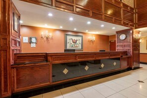 Lobby - La Quinta Inn & Suites by Wyndham Dodge City (Dodge City)