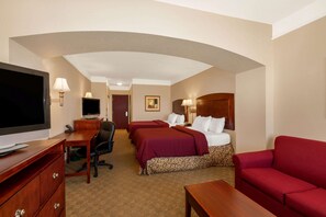 Premium bedding, desk, blackout curtains, iron/ironing board - La Quinta Inn & Suites by Wyndham Dodge City (Dodge City)