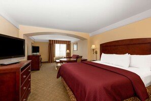Deluxe Suite, 1 King Bed, Non Smoking - La Quinta Inn & Suites by Wyndham Dodge City (Dodge City)