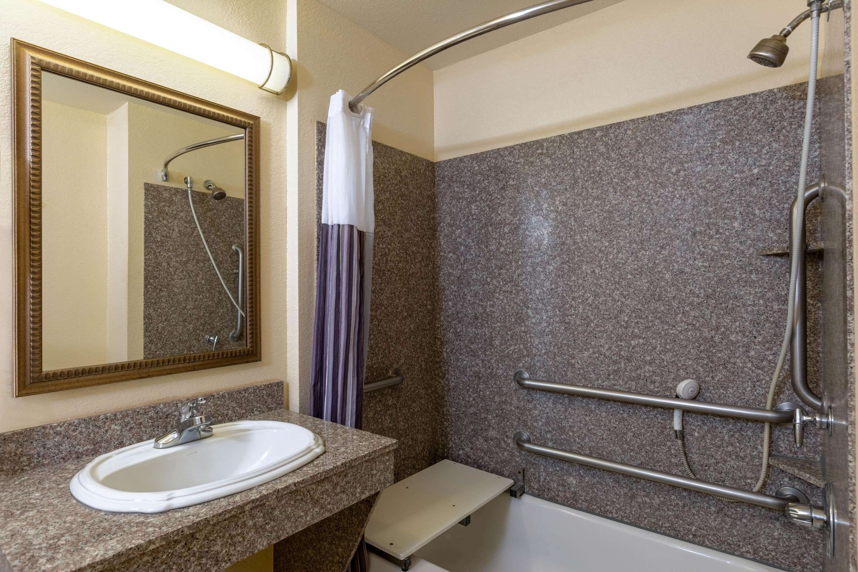 combined shower/bathtub, free toiletries, hair dryer, towels