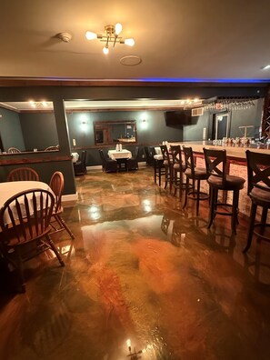 Bar (on property) - Carolina Pine Inn (Pinebluff)