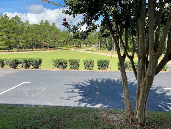 Individuell dekoriert, individuell eingerichtet, Schreibtisch