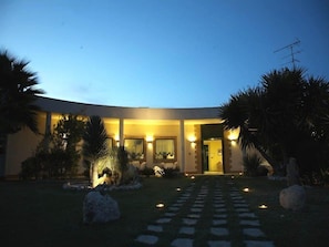 Hall