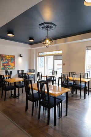 Restaurant - Byward Blue Inn (Ottawa)