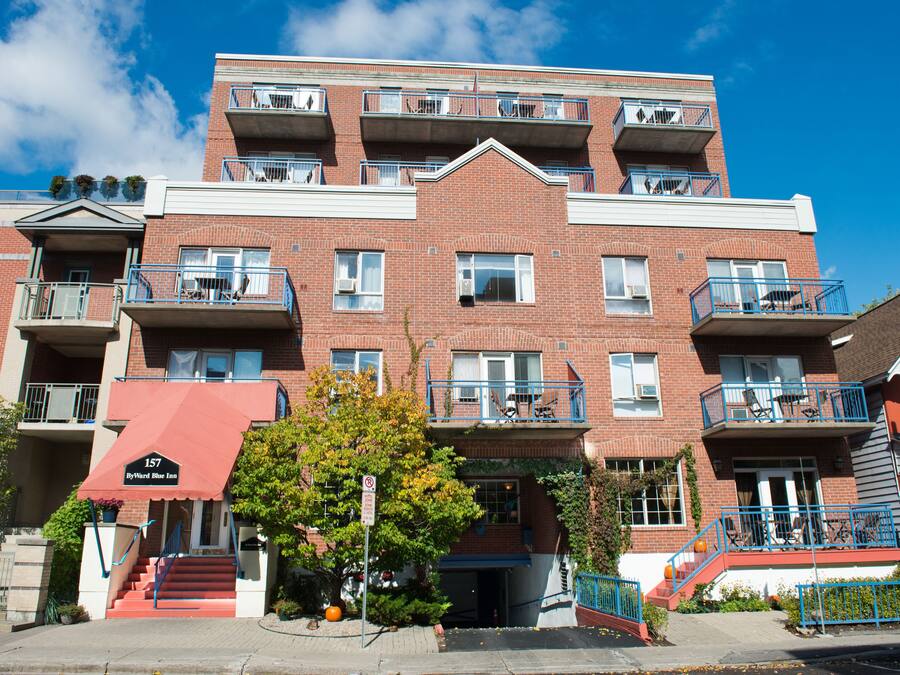 Façana frontal de l'allotjament