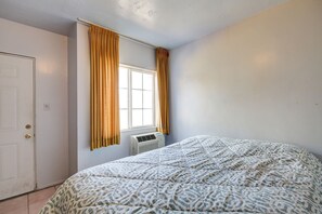 Standard Room, 1 Katil Ratu (Queen) | Wi-fi percuma, cadar katil 
