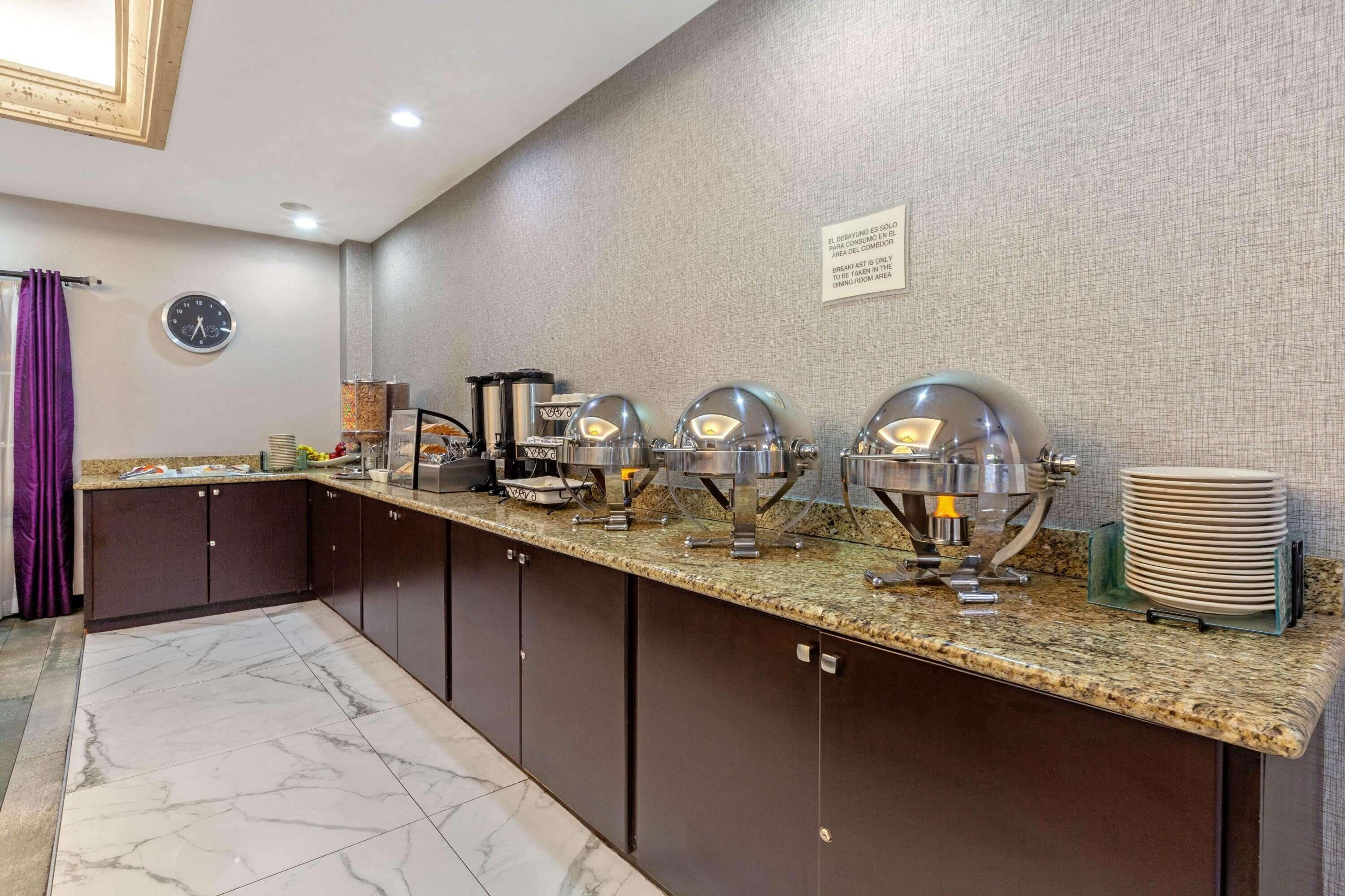 free continental breakfast