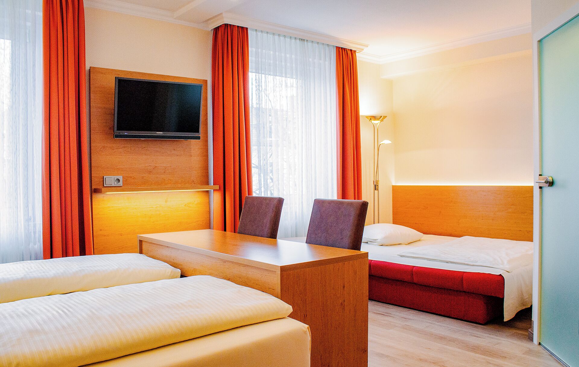 Select Comfort beds, minibar, desk, blackout curtains