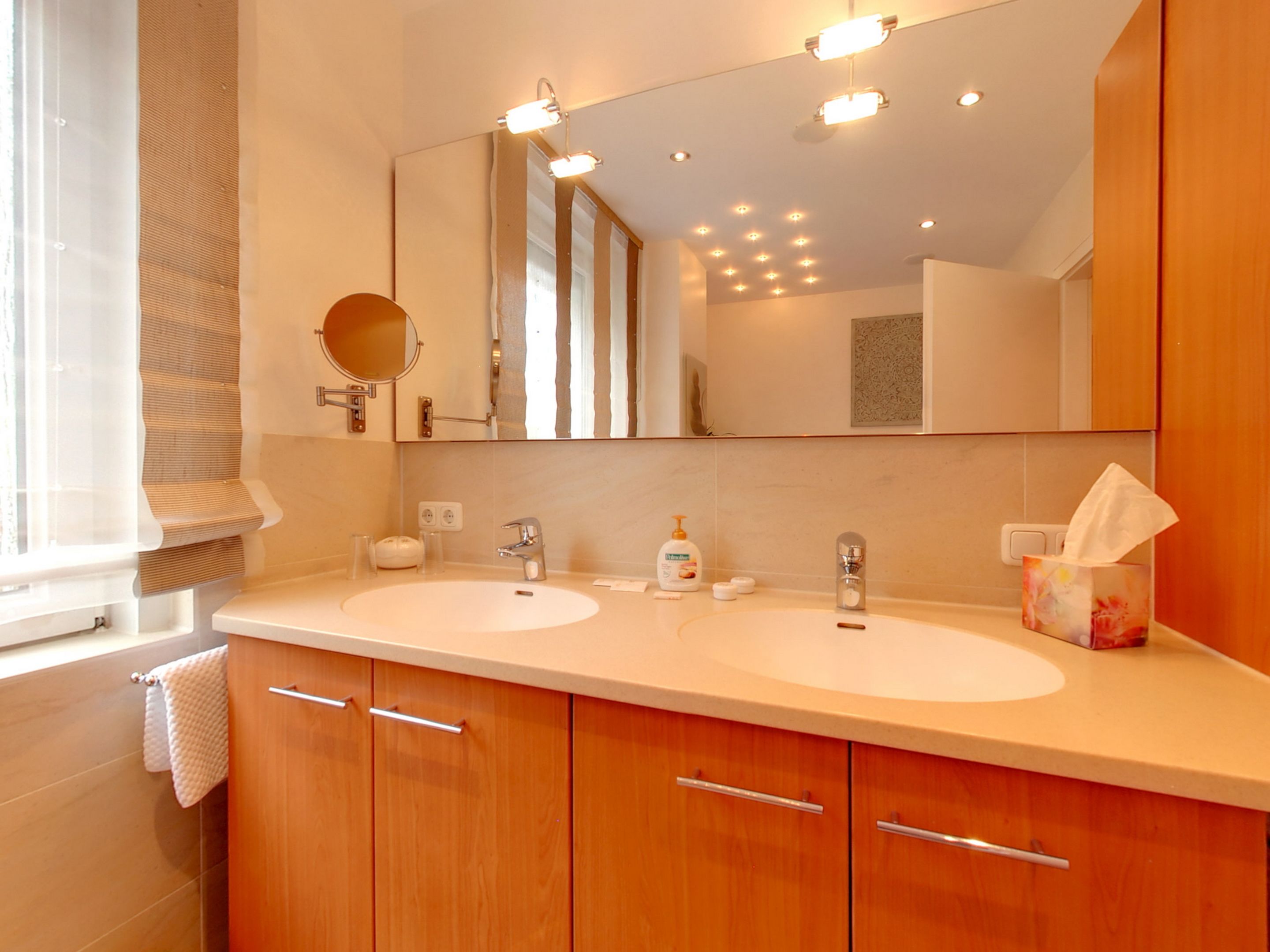 suite 02 muenchen | bathroom sink