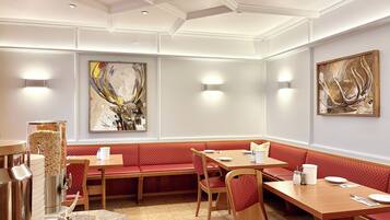 Petit déjeuner continental servi tous les jours en supplément