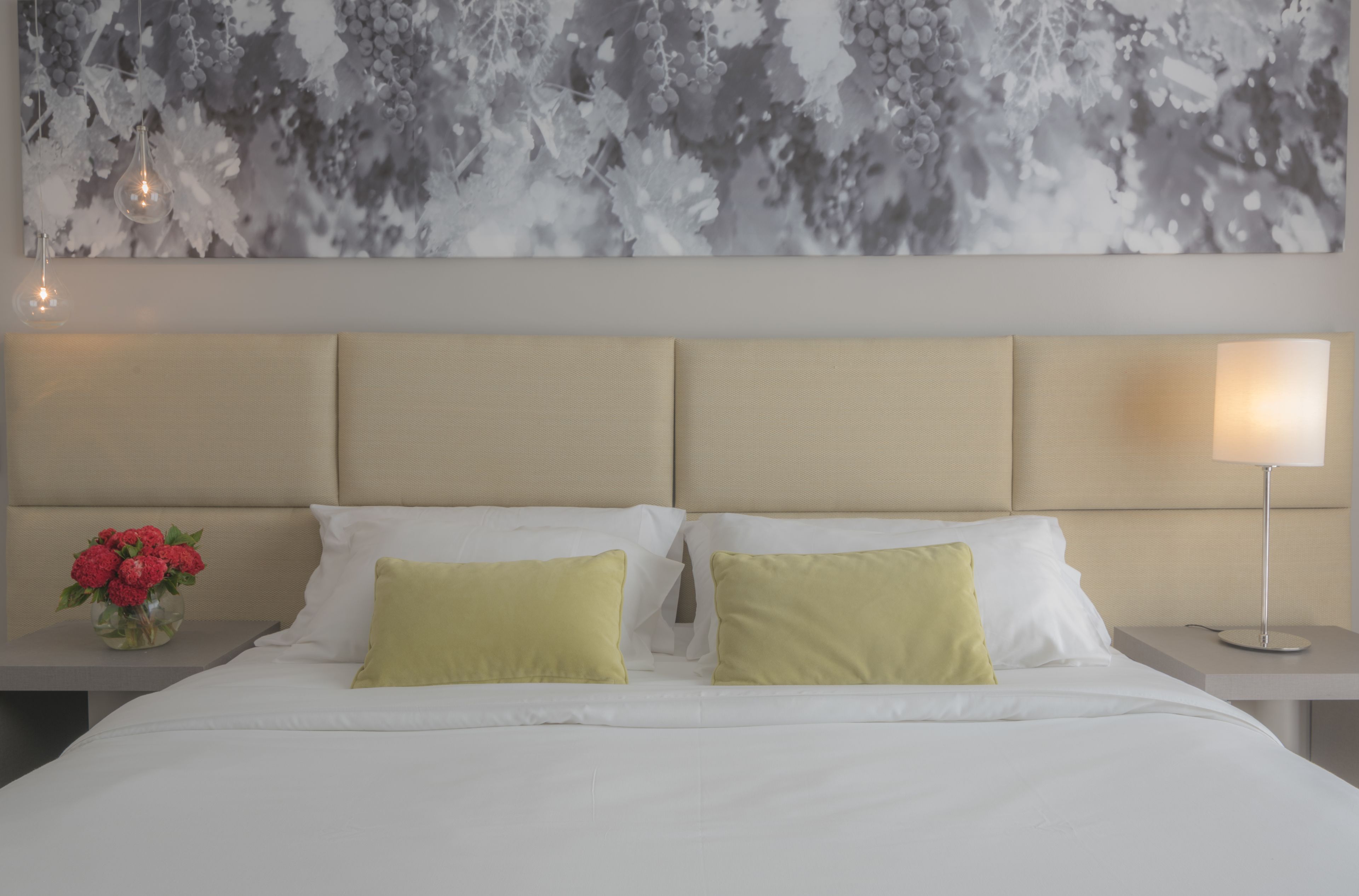 executive double room | premium bedding, down duvets, pillow-top beds, minibar