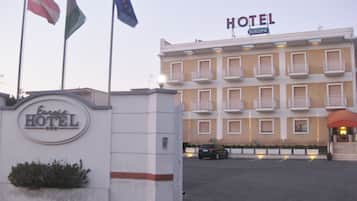 Fachada de la propiedad