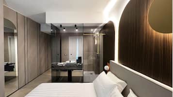Superior Double Room | In-room safe, desk, blackout drapes, soundproofing