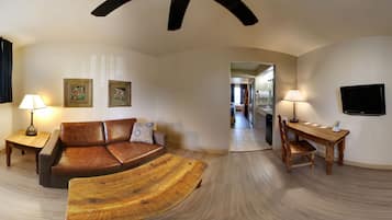 Suite, 1 très grand lit, non-fumeurs | Literie de qualité supérieure, bureau, fer et planche à repasser