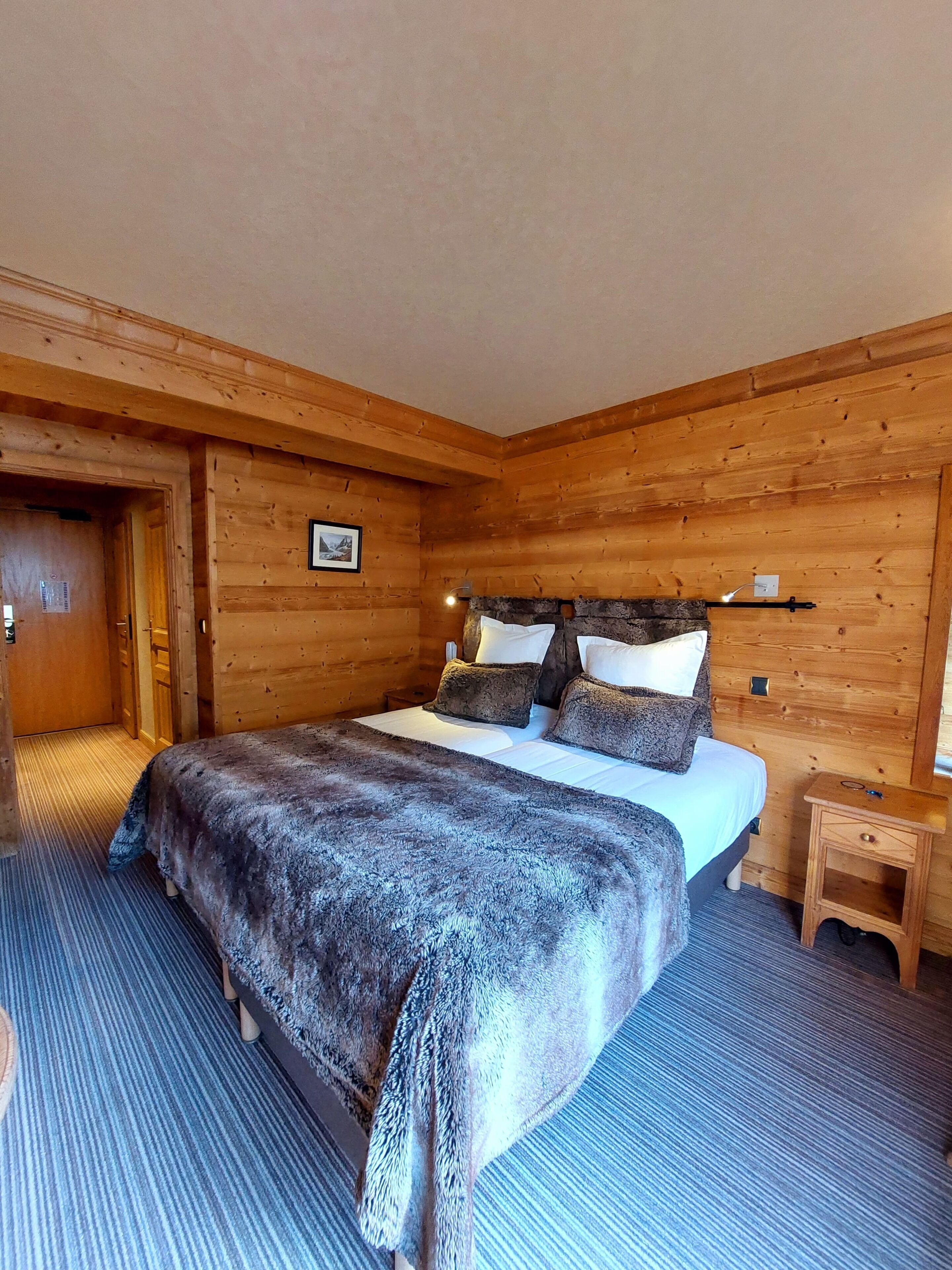 Deluxe Twin Room | Premium bedding, minibar, desk, soundproofing