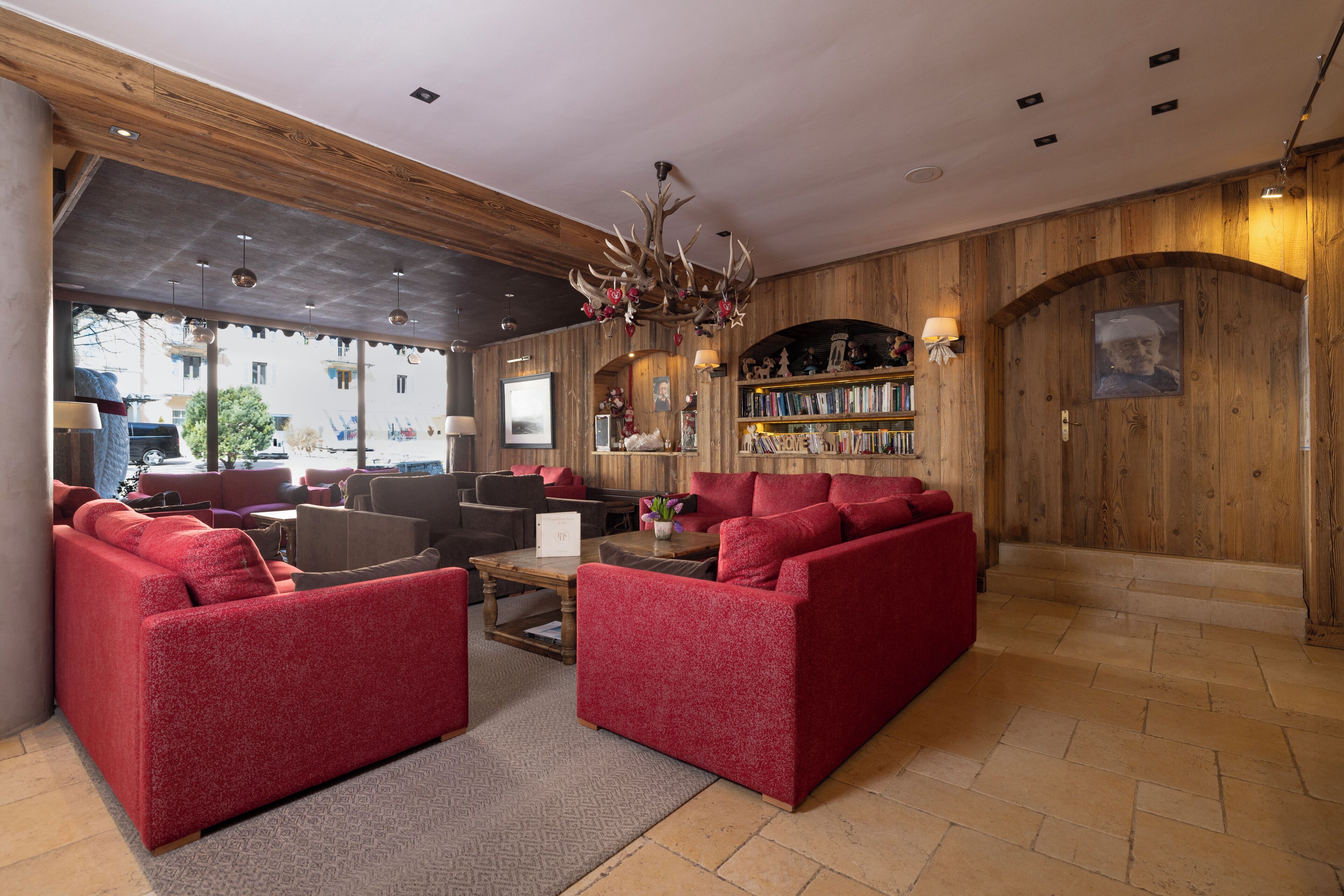 Coin salon dans le hall