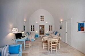 In-room safe, individually decorated, individually furnished