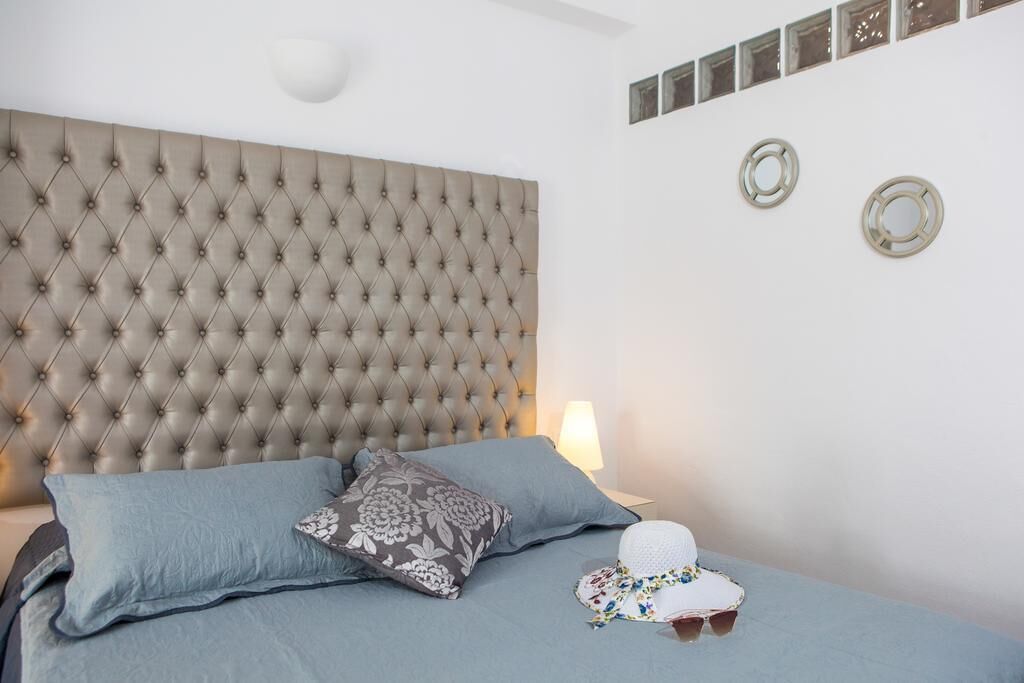 Minibar, coffre-fort, bureau, rideaux d’obscurcissement