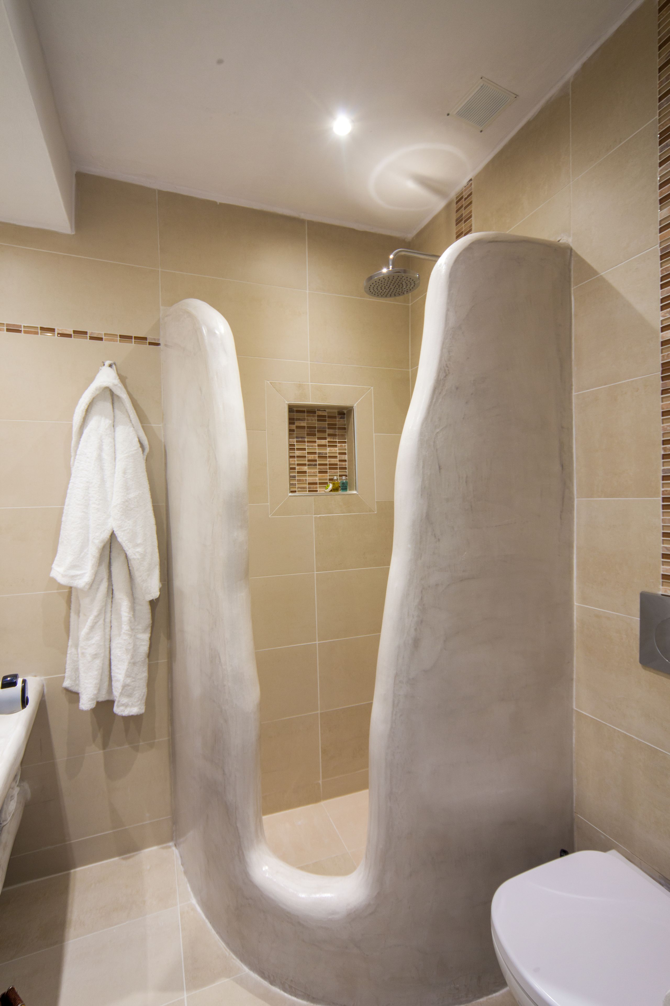 superior room | bathroom | jetted bath, rainfall showerhead, free toiletries, hair dryer