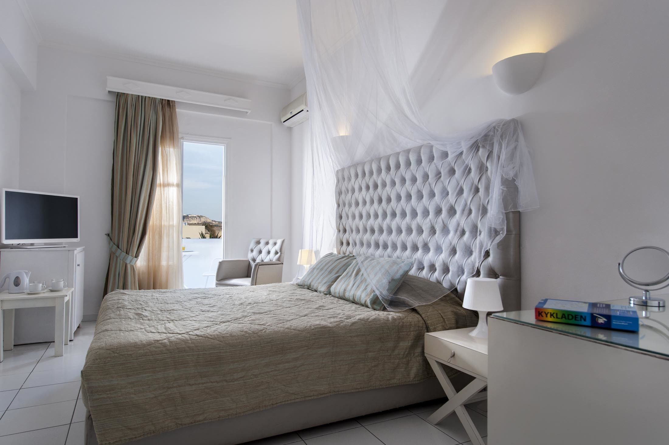 superior room | minibar, in-room safe, desk, blackout curtains