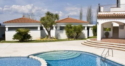 Bon Retorn Hotel Restaurant