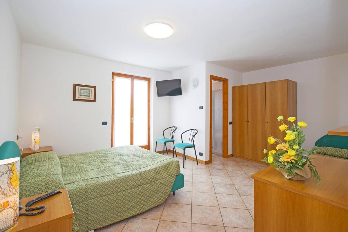 Double Room | Premium bedding, in-room safe, desk, free cots/infant beds