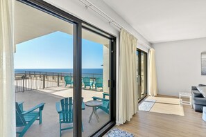 아파트 (Four bedroom Gulf View) | 각각 다른 스타일의 인테리어, 각각 다르게 가구 비치, 다리미/다리미판, 무료 WiFi