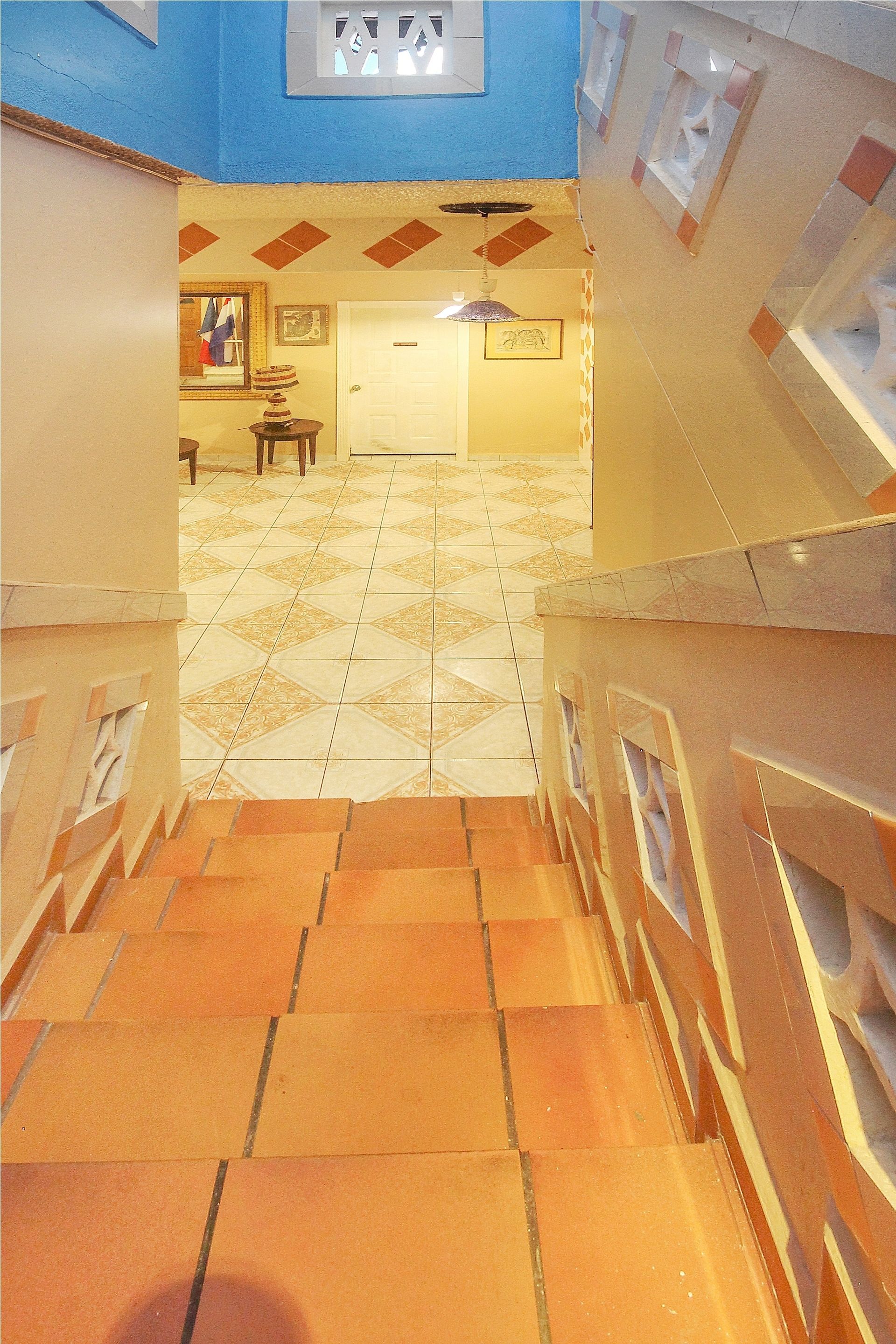 studio, 1 king bed, no view (lower semi-basement) | premium bedding, in-room safe, individually decorated