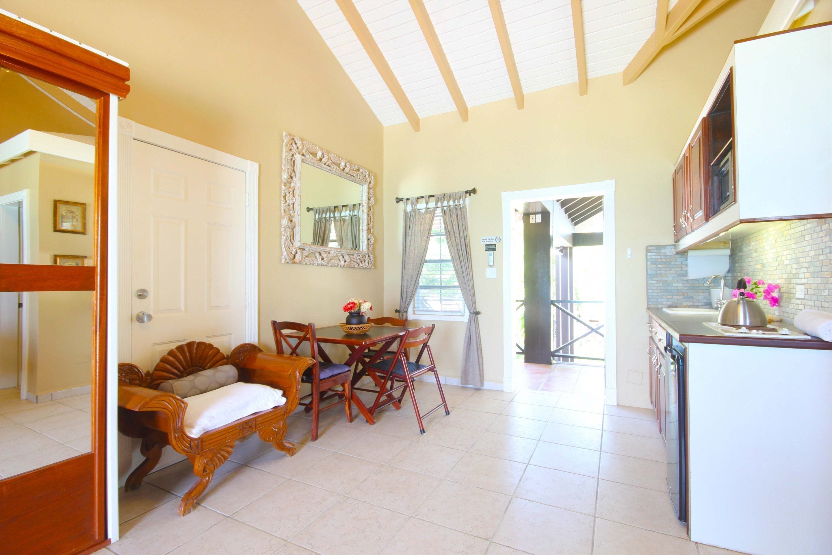 开间, 1 张特大床, 海滨 | 高档床上用品、客房内保险箱、特色装修、特色家居