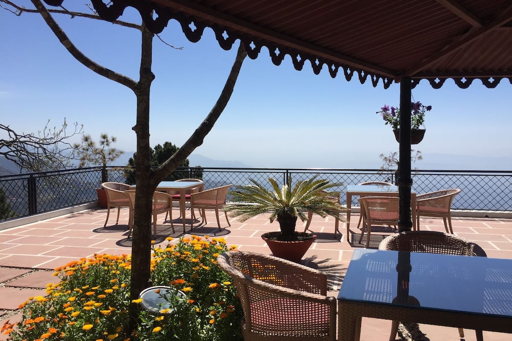 WelcomHeritage Kasmanda Palace