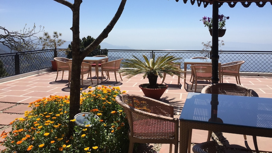 WelcomHeritage Kasmanda Palace