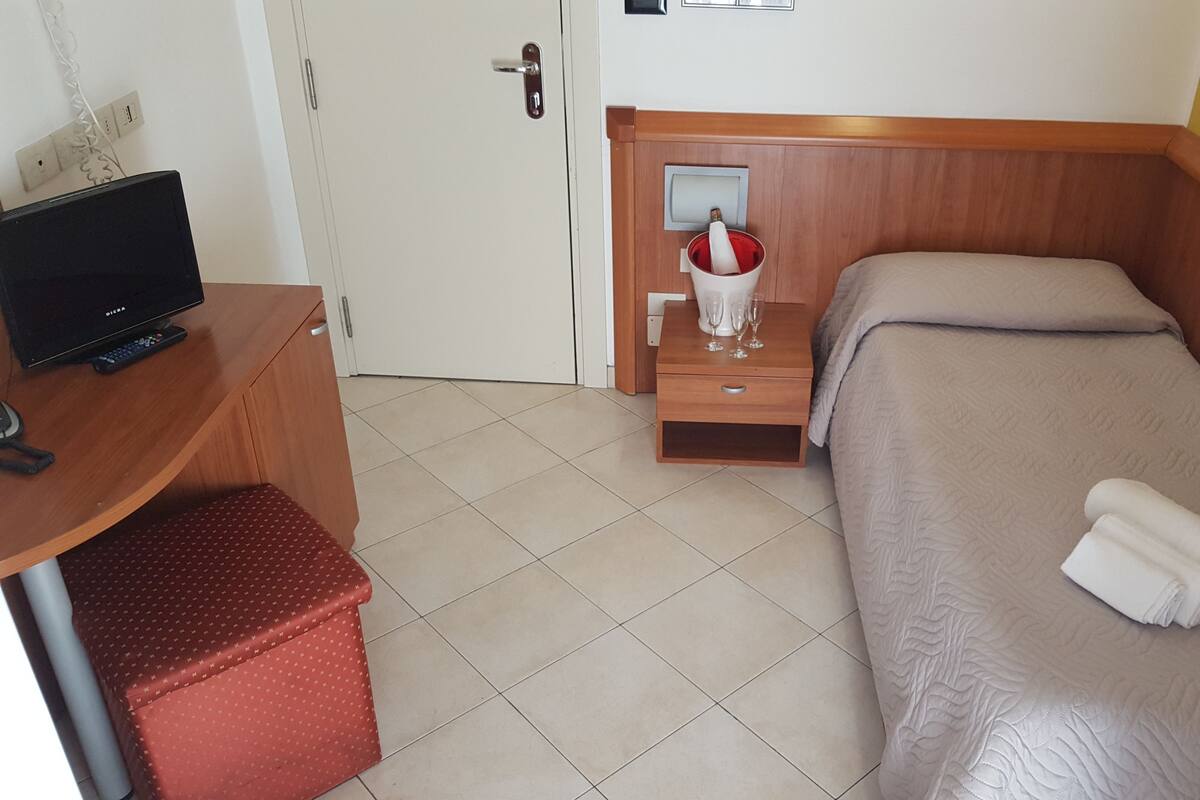 Down comforters, desk, free WiFi