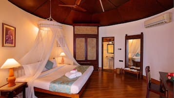 Hypo-allergenic bedding, pillow-top beds, in-room safe