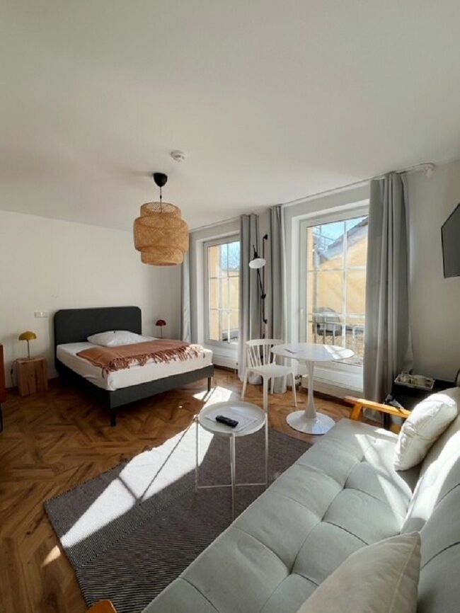 Comfort Single Room | Hypo-allergenic bedding, in-room safe, soundproofing, iron/ironing board