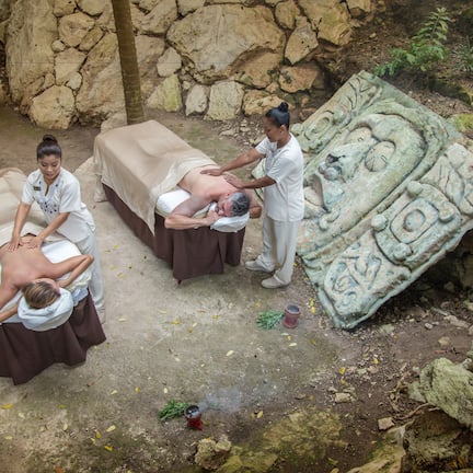 Outdoor treatment area, sauna, hot tub, steam room, Turkish bath/hammam