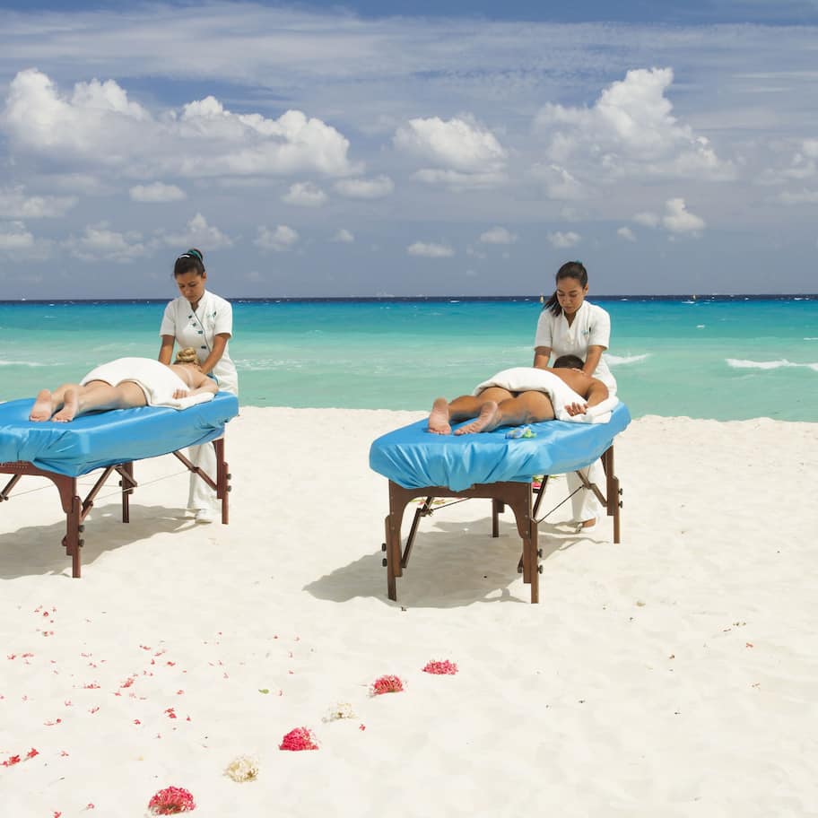 Outdoor treatment area, sauna, hot tub, steam room, Turkish bath/hammam
